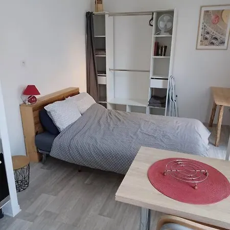 Neuf Confortable A 10 Min A Pied De La Gare 尼姆