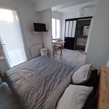 Neuf Confortable à 10 Min à Pied De La Gare