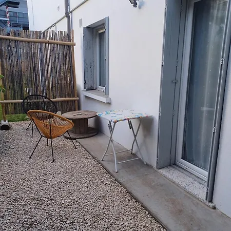 Apartment Neuf Confortable A 10 Min A Pied De La Gare Nimes