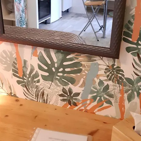 Studio Confortable Terrasse & Gare Et Centre 10 Min A Pied Nîmes