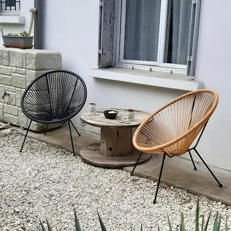 Apartman Studio Confortable Terrasse & Gare Et Centre 10 Min A Pied Nîmes
