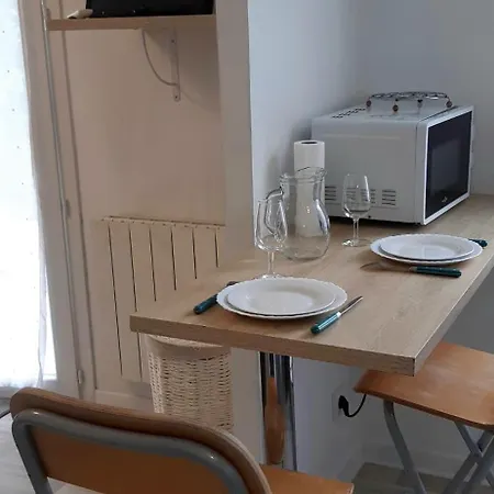 Studio Confortable Terrasse & Gare Et Centre 10 Min A Pied شقة