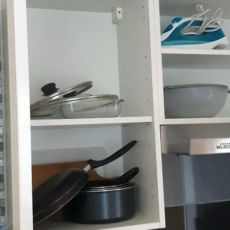 Studio Confortable Terrasse & Gare Et Centre 10 Min A Pied نيم