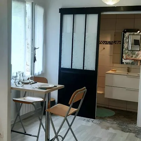 Studio Confortable Terrasse & Gare Et Centre 10 Min A Pied