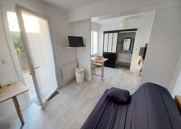 Apartmán Neuf Confortable A 10 Min A Pied De La Gare Nîmes